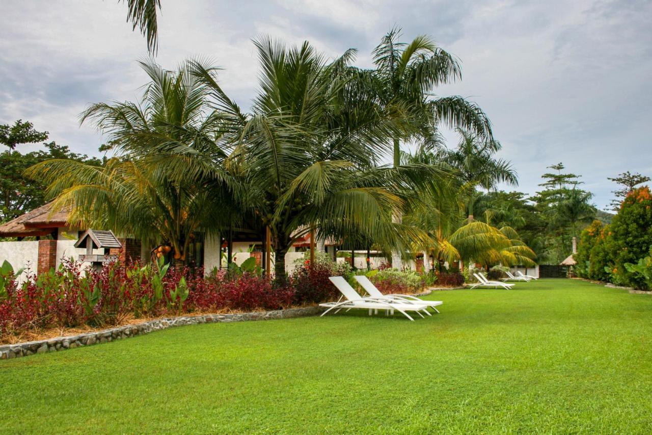 Burudika Bungalows Selong Belanak Exterior foto